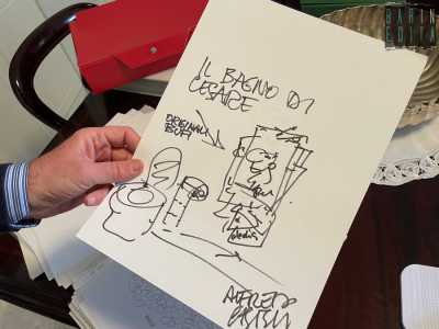 ...e il disegno della toilette del collezionista invasa di fumetti realizzato da Alfredo Castelli (del Corriere dei ragazzi)